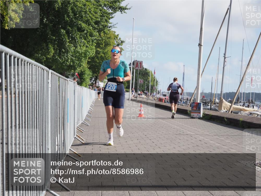 17.08.2025 - KN Förde Triathlon 2025 KatJ http://msf.ph/oto/8586986 17.08.2025 10:12:01 Laufen 220 meine-sportfotos.de