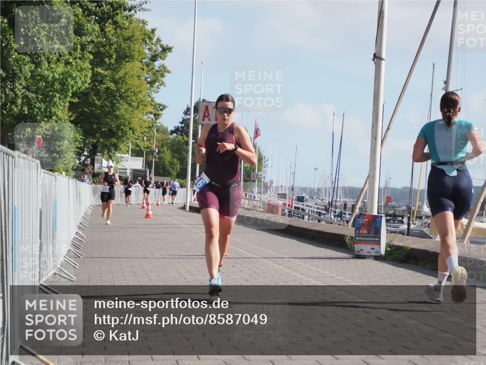 17.08.2025 - KN Förde Triathlon 2025 KatJ http://msf.ph/oto/8587049 17.08.2025 10:12:08 Laufen 116 meine-sportfotos.de
