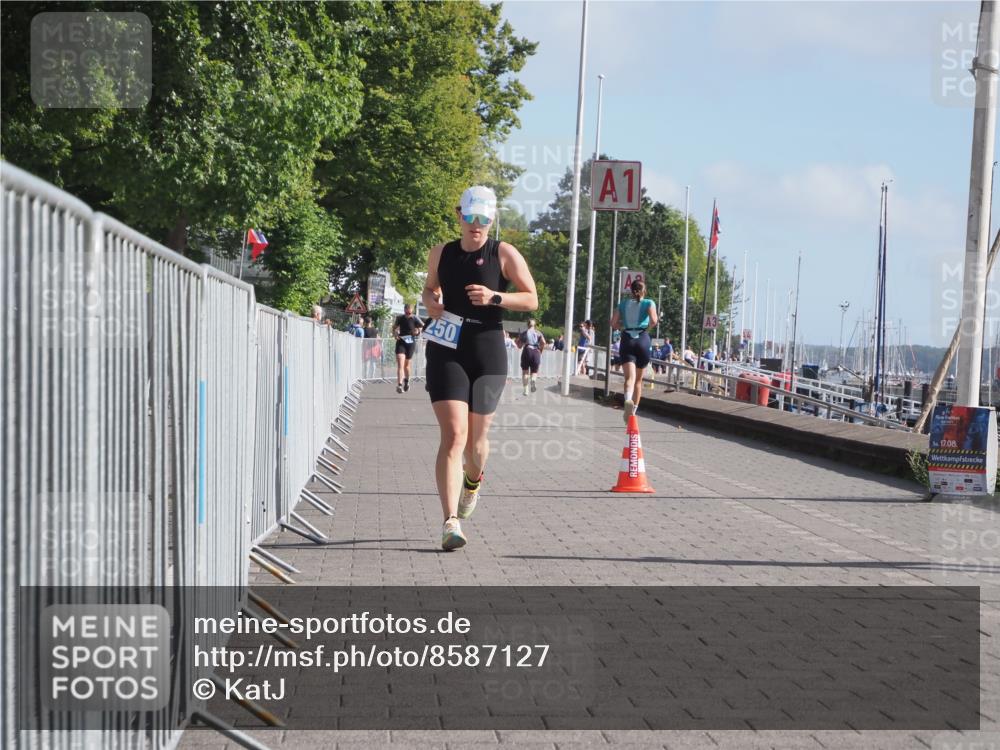 17.08.2025 - KN Förde Triathlon 2025 KatJ http://msf.ph/oto/8587127 17.08.2025 10:12:16 Laufen 250 meine-sportfotos.de