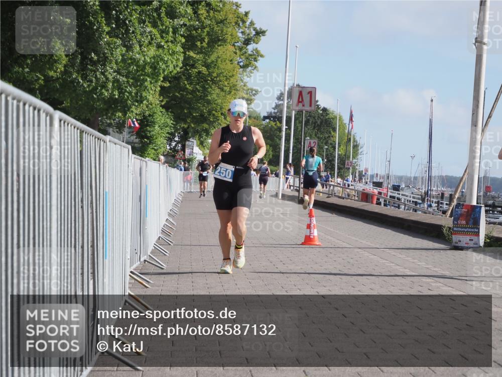 17.08.2025 - KN Förde Triathlon 2025 KatJ http://msf.ph/oto/8587132 17.08.2025 10:12:17 Laufen 250 meine-sportfotos.de