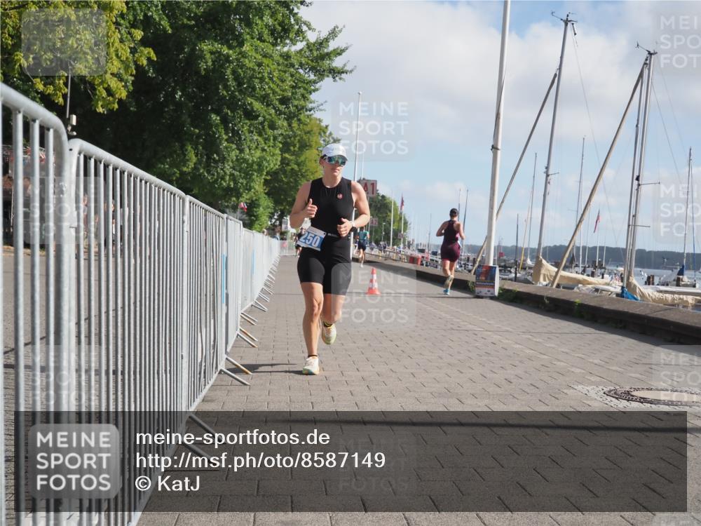 17.08.2025 - KN Förde Triathlon 2025 KatJ http://msf.ph/oto/8587149 17.08.2025 10:12:19 Laufen 250 meine-sportfotos.de