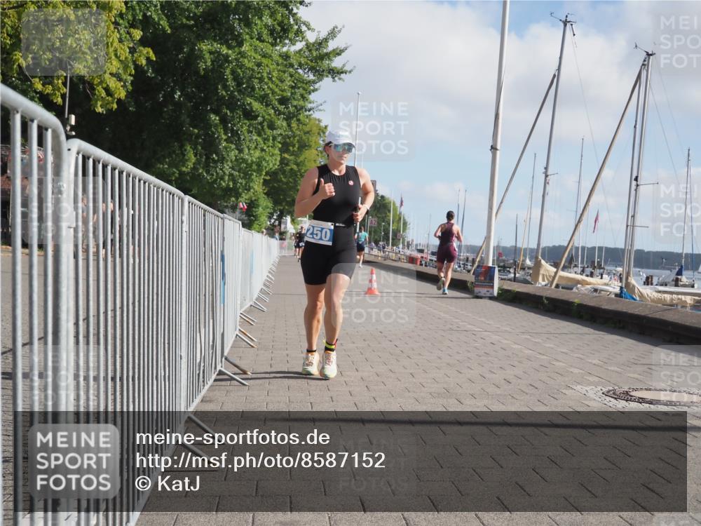 17.08.2025 - KN Förde Triathlon 2025 KatJ http://msf.ph/oto/8587152 17.08.2025 10:12:19 Laufen 250 meine-sportfotos.de