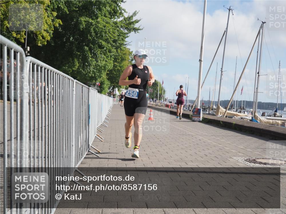 17.08.2025 - KN Förde Triathlon 2025 KatJ http://msf.ph/oto/8587156 17.08.2025 10:12:19 Laufen 250 meine-sportfotos.de