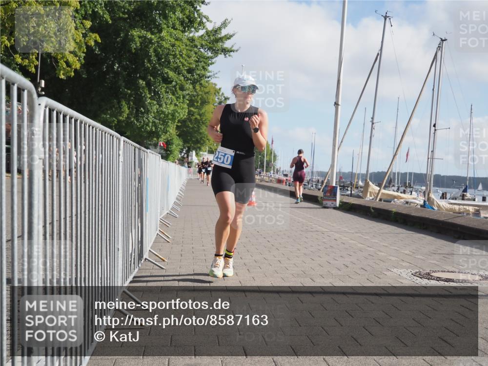 17.08.2025 - KN Förde Triathlon 2025 KatJ http://msf.ph/oto/8587163 17.08.2025 10:12:19 Laufen 250 meine-sportfotos.de