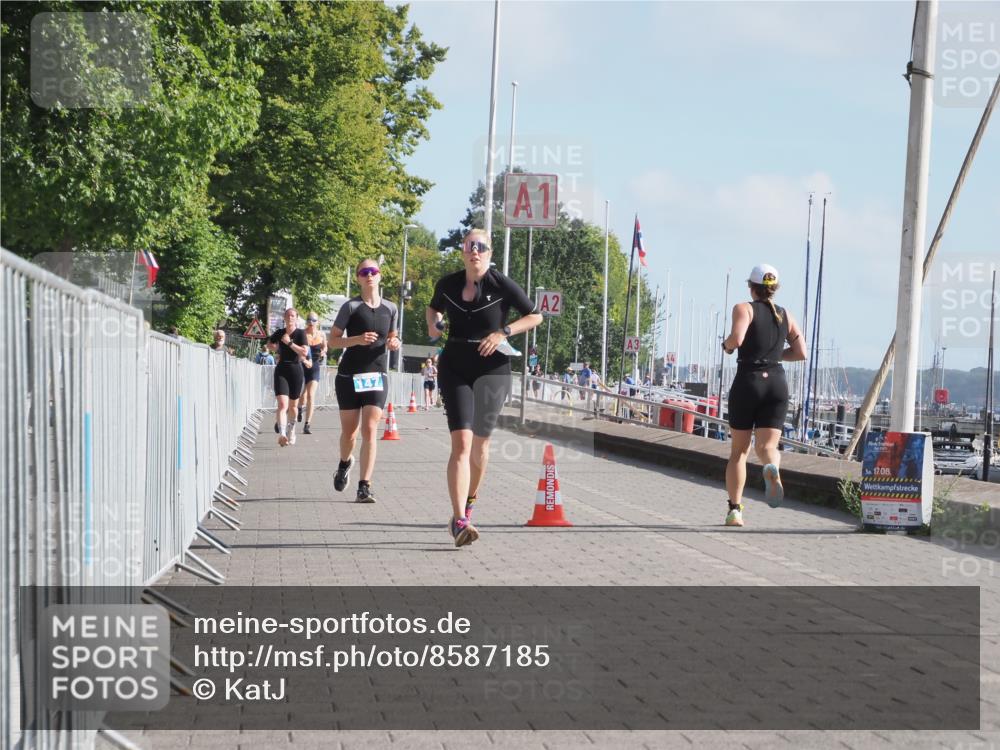 17.08.2025 - KN Förde Triathlon 2025 KatJ http://msf.ph/oto/8587185 17.08.2025 10:12:28 Laufen 125, 147 meine-sportfotos.de