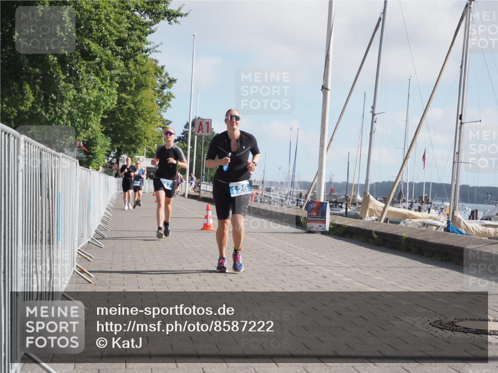 17.08.2025 - KN Förde Triathlon 2025 KatJ http://msf.ph/oto/8587222 17.08.2025 10:12:31 Laufen 125, 126, 147, 158 meine-sportfotos.de