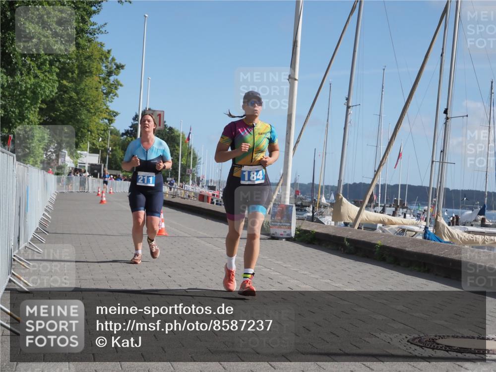 17.08.2025 - KN Förde Triathlon 2025 KatJ http://msf.ph/oto/8587237 17.08.2025 10:36:58 Laufen 184, 211 meine-sportfotos.de