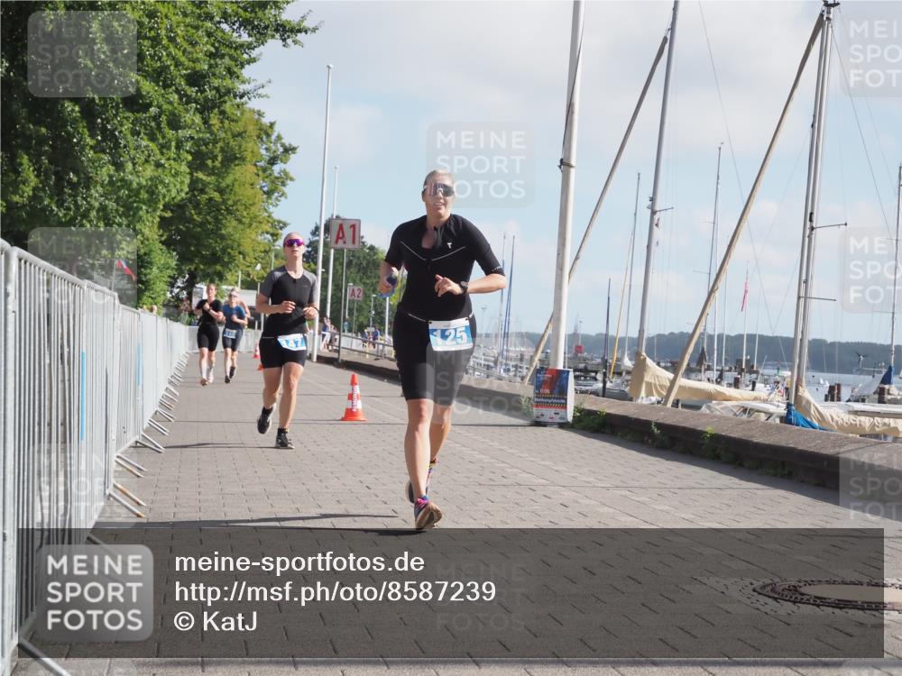 17.08.2025 - KN Förde Triathlon 2025 KatJ http://msf.ph/oto/8587239 17.08.2025 10:12:31 Laufen 125, 126, 147, 158 meine-sportfotos.de