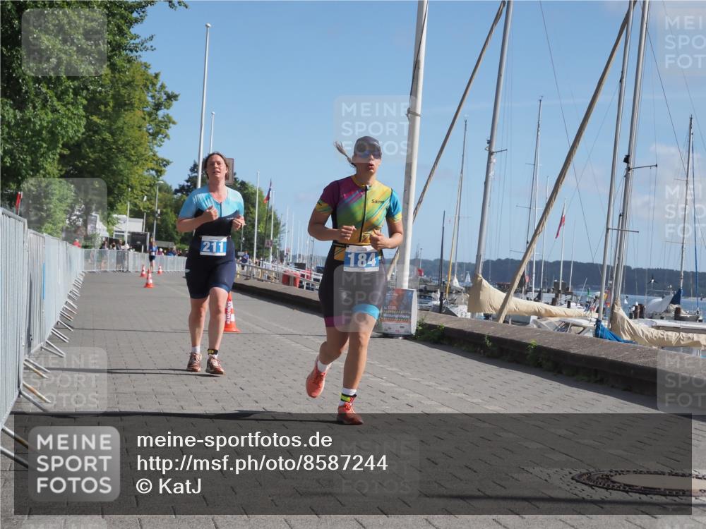 17.08.2025 - KN Förde Triathlon 2025 KatJ http://msf.ph/oto/8587244 17.08.2025 10:36:58 Laufen 184, 211 meine-sportfotos.de