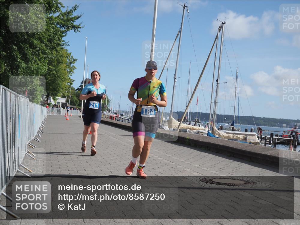 17.08.2025 - KN Förde Triathlon 2025 KatJ http://msf.ph/oto/8587250 17.08.2025 10:36:58 Laufen 184, 211 meine-sportfotos.de