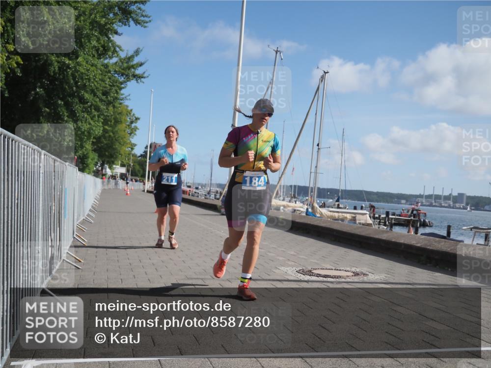 17.08.2025 - KN Förde Triathlon 2025 KatJ http://msf.ph/oto/8587280 17.08.2025 10:36:59 Laufen 184, 211 meine-sportfotos.de