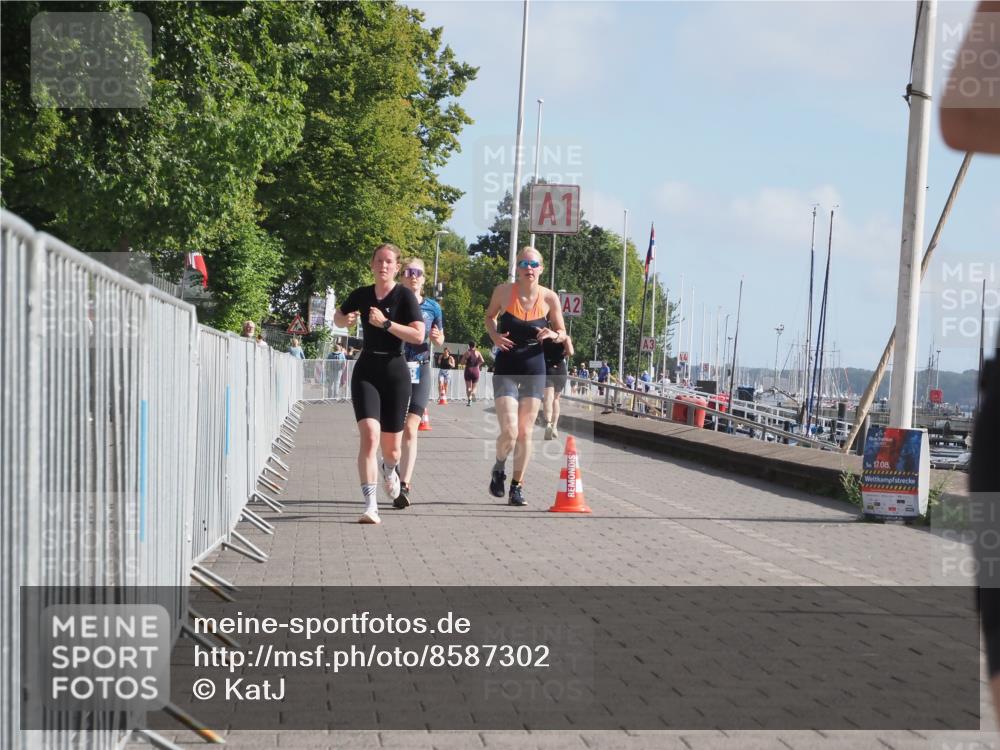 17.08.2025 - KN Förde Triathlon 2025 KatJ http://msf.ph/oto/8587302 17.08.2025 10:12:36 Laufen 125, 126, 147, 148, 158 meine-sportfotos.de
