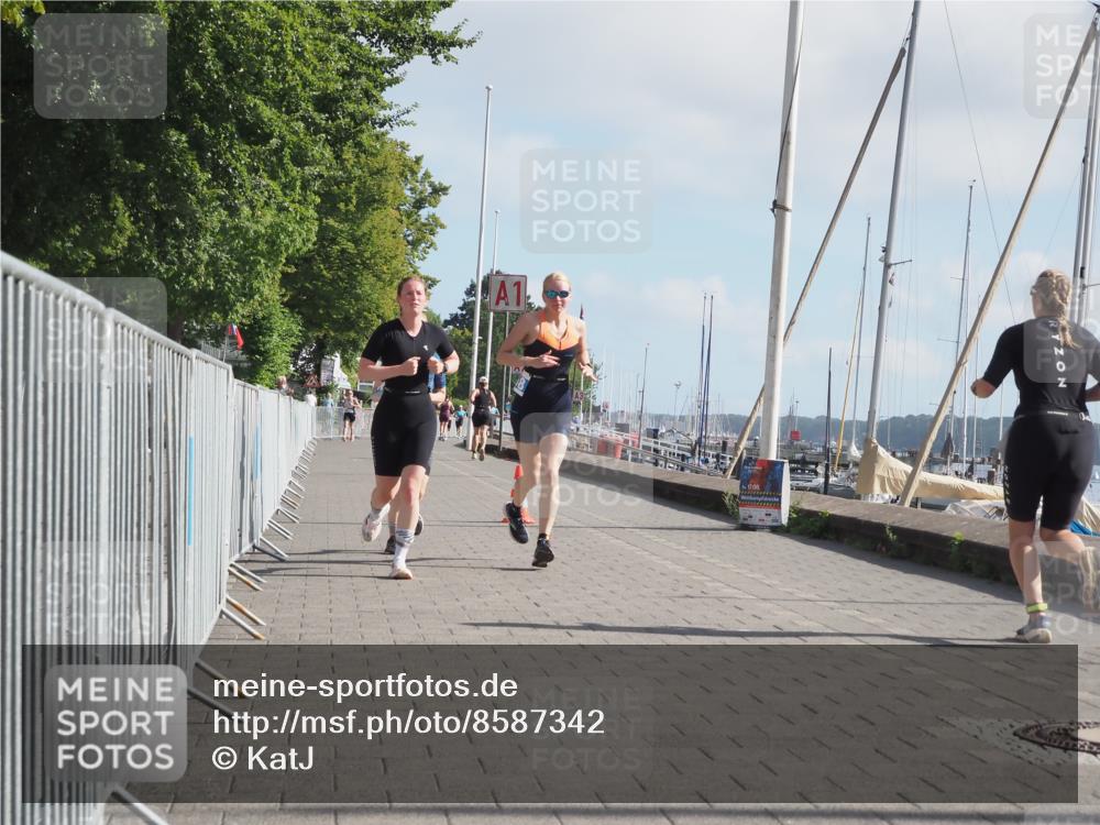 17.08.2025 - KN Förde Triathlon 2025 KatJ http://msf.ph/oto/8587342 17.08.2025 10:12:37 Laufen 126, 147, 148, 158 meine-sportfotos.de