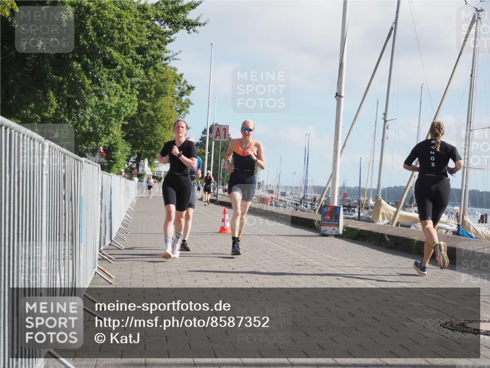 17.08.2025 - KN Förde Triathlon 2025 KatJ http://msf.ph/oto/8587352 17.08.2025 10:12:38 Laufen 126, 148, 158 meine-sportfotos.de