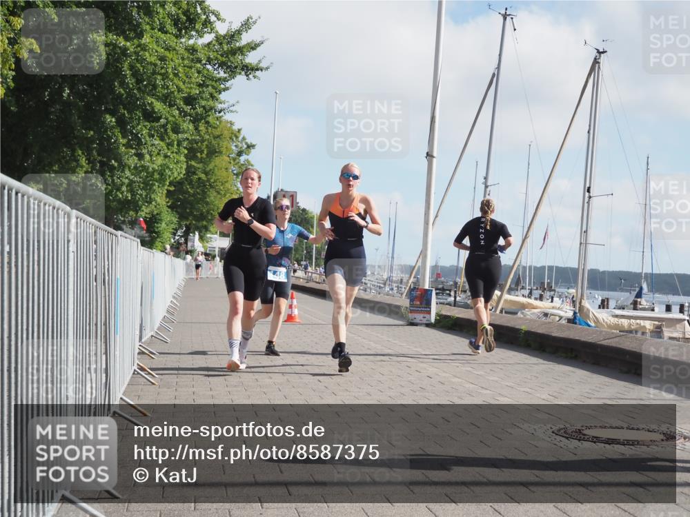 17.08.2025 - KN Förde Triathlon 2025 KatJ http://msf.ph/oto/8587375 17.08.2025 10:12:38 Laufen 126, 148, 158 meine-sportfotos.de