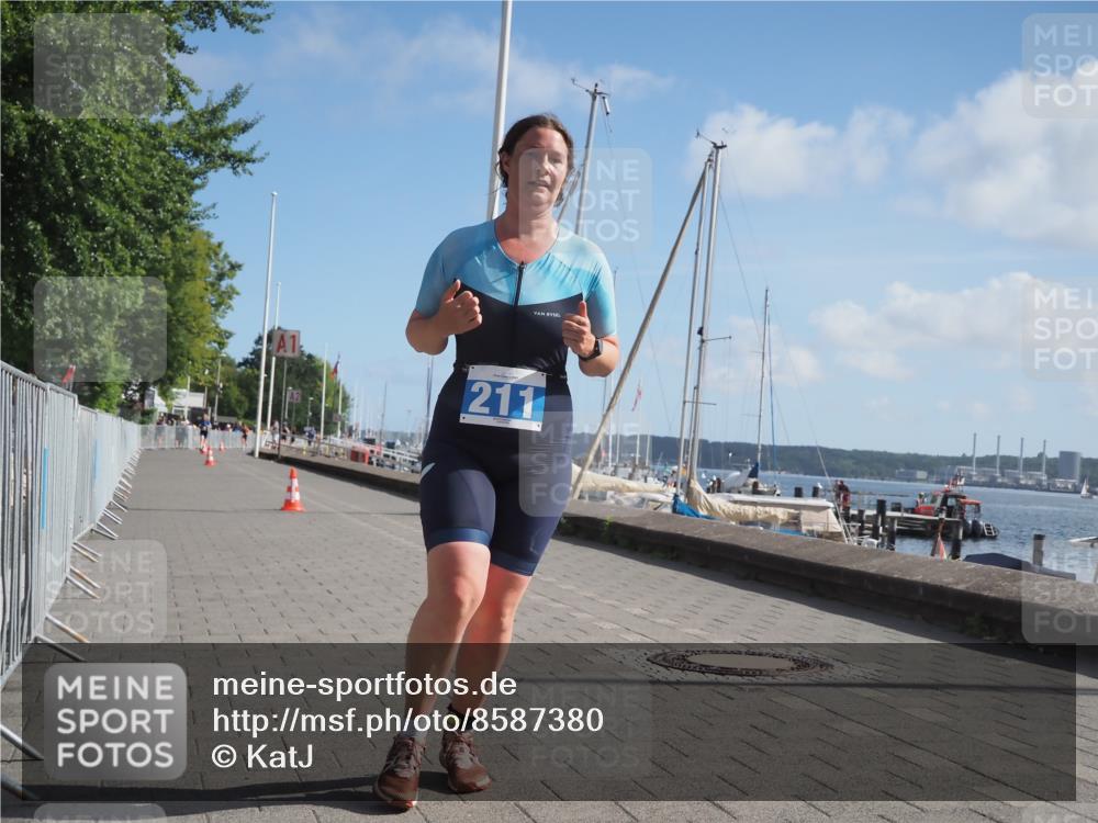 17.08.2025 - KN Förde Triathlon 2025 KatJ http://msf.ph/oto/8587380 17.08.2025 10:37:01 Laufen 184, 211 meine-sportfotos.de