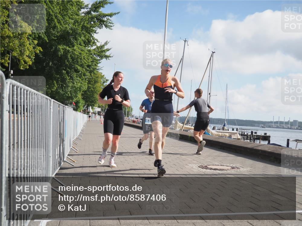 17.08.2025 - KN Förde Triathlon 2025 KatJ http://msf.ph/oto/8587406 17.08.2025 10:12:40 Laufen 126, 148, 158 meine-sportfotos.de
