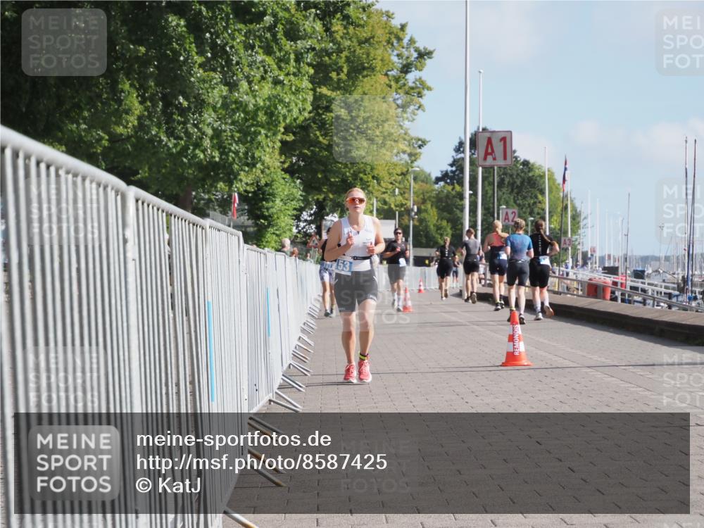 17.08.2025 - KN Förde Triathlon 2025 KatJ http://msf.ph/oto/8587425 17.08.2025 10:12:54 Laufen 153 meine-sportfotos.de