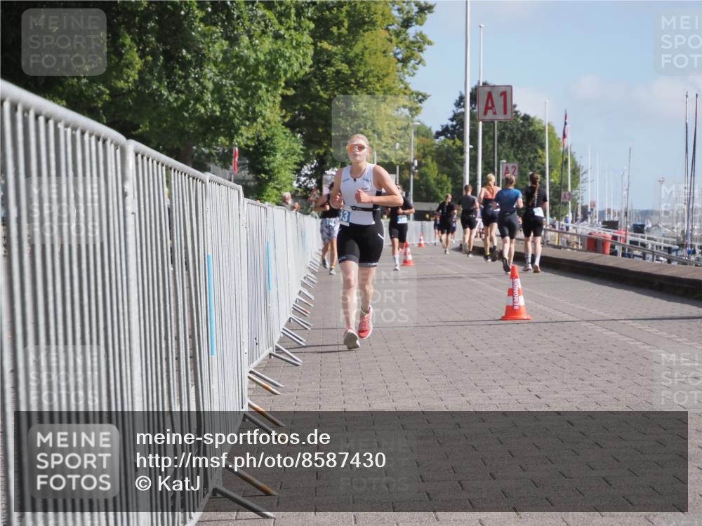 17.08.2025 - KN Förde Triathlon 2025 KatJ http://msf.ph/oto/8587430 17.08.2025 10:12:55 Laufen 153 meine-sportfotos.de