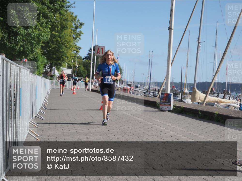 17.08.2025 - KN Förde Triathlon 2025 KatJ http://msf.ph/oto/8587432 17.08.2025 10:37:24 Laufen 149 meine-sportfotos.de