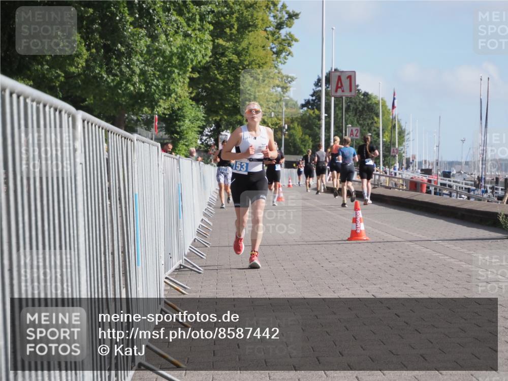 17.08.2025 - KN Förde Triathlon 2025 KatJ http://msf.ph/oto/8587442 17.08.2025 10:12:55 Laufen 153 meine-sportfotos.de