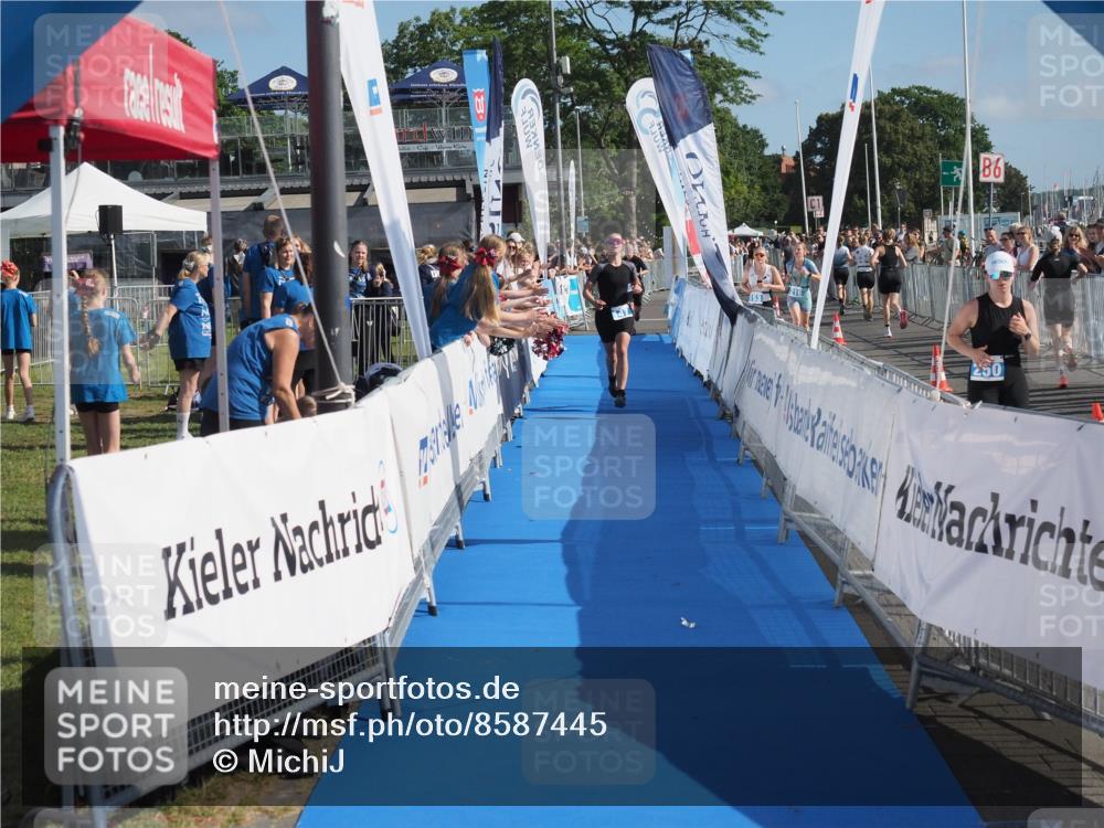 17.08.2025 - KN Förde Triathlon 2025 MichiJ http://msf.ph/oto/8587445 17.08.2025 10:27:49 Laufen 147, 148 meine-sportfotos.de
