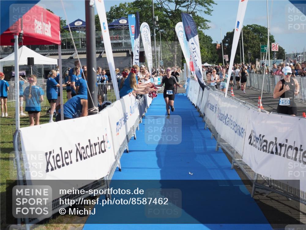 17.08.2025 - KN Förde Triathlon 2025 MichiJ http://msf.ph/oto/8587462 17.08.2025 10:27:49 Laufen 147, 148 meine-sportfotos.de