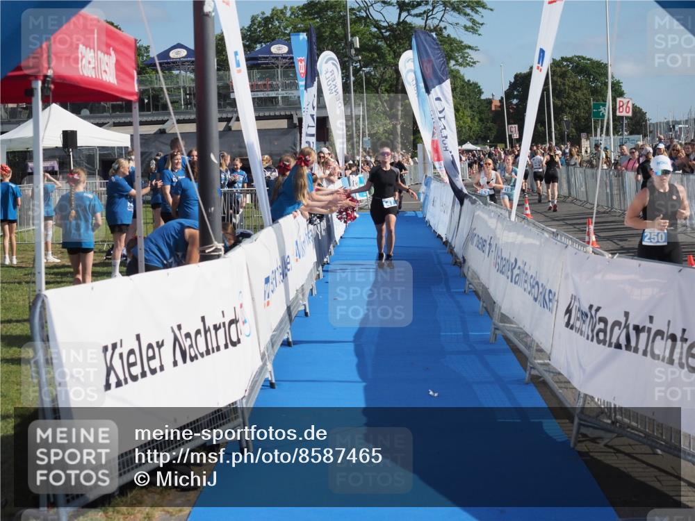 17.08.2025 - KN Förde Triathlon 2025 MichiJ http://msf.ph/oto/8587465 17.08.2025 10:27:49 Laufen 147, 148 meine-sportfotos.de