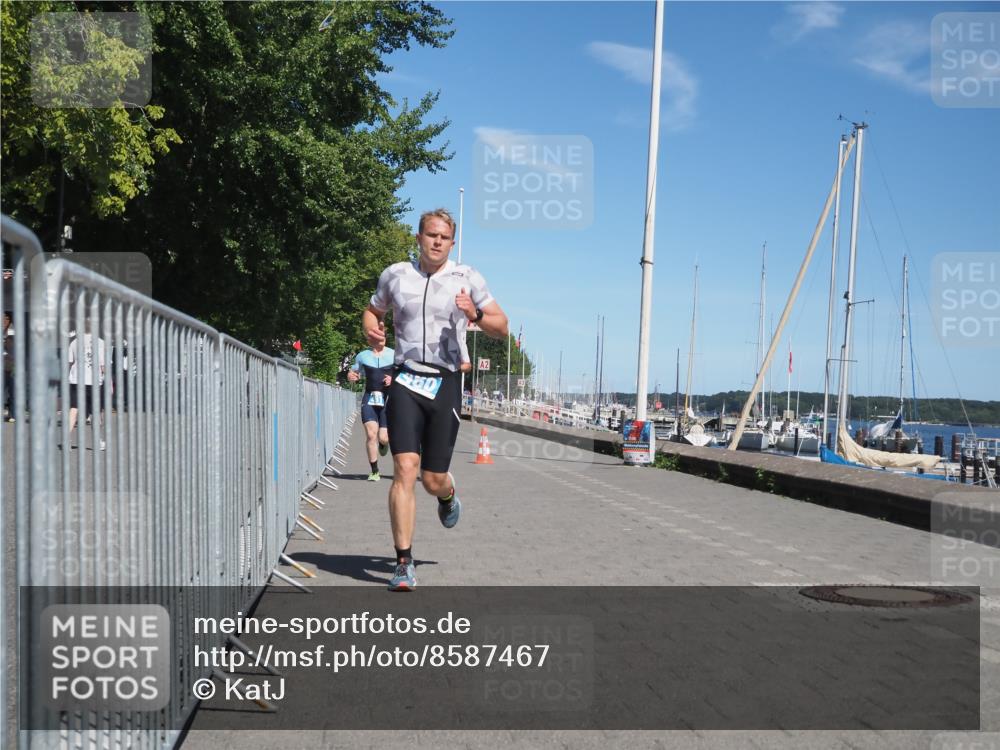 17.08.2025 - KN Förde Triathlon 2025 KatJ http://msf.ph/oto/8587467 17.08.2025 13:30:35 Laufen 404, 460, 461 meine-sportfotos.de
