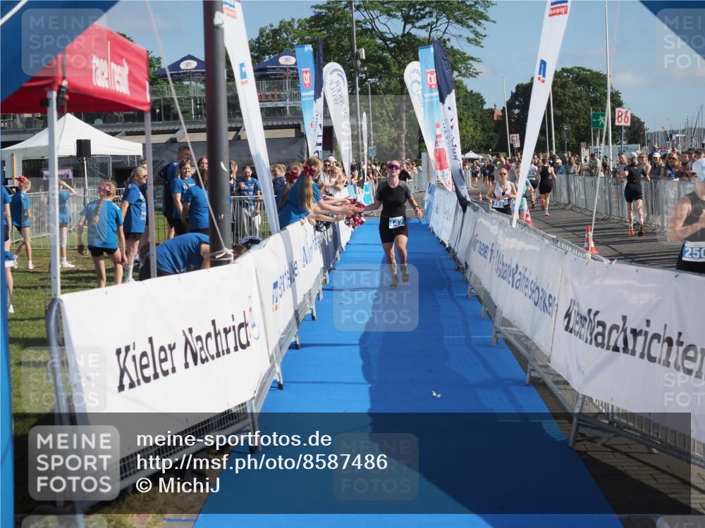 17.08.2025 - KN Förde Triathlon 2025 MichiJ http://msf.ph/oto/8587486 17.08.2025 10:27:50 Laufen 147, 148 meine-sportfotos.de