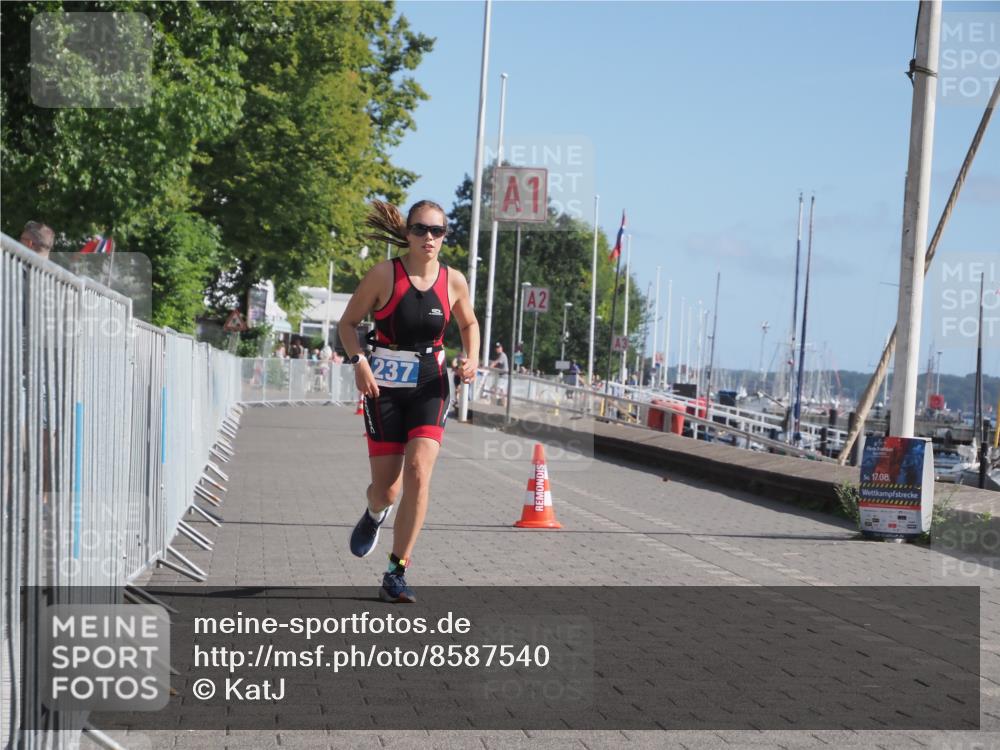 17.08.2025 - KN Förde Triathlon 2025 KatJ http://msf.ph/oto/8587540 17.08.2025 10:37:32 Laufen 237 meine-sportfotos.de