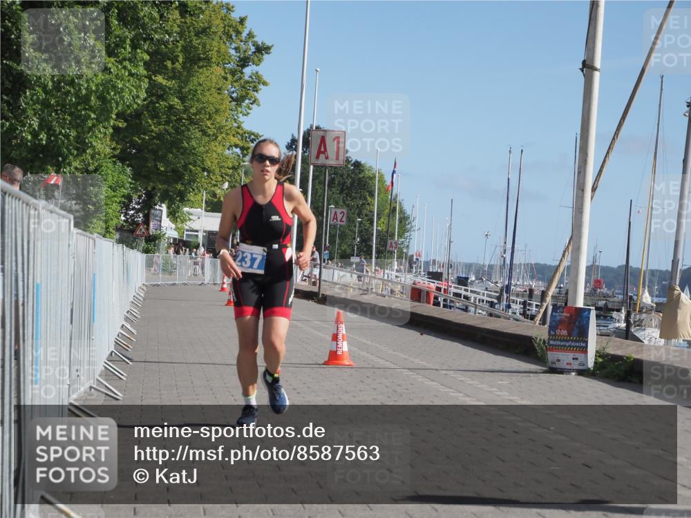 17.08.2025 - KN Förde Triathlon 2025 KatJ http://msf.ph/oto/8587563 17.08.2025 10:37:33 Laufen 237 meine-sportfotos.de