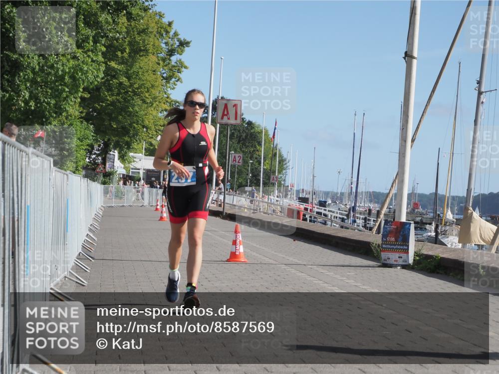 17.08.2025 - KN Förde Triathlon 2025 KatJ http://msf.ph/oto/8587569 17.08.2025 10:37:33 Laufen 237 meine-sportfotos.de