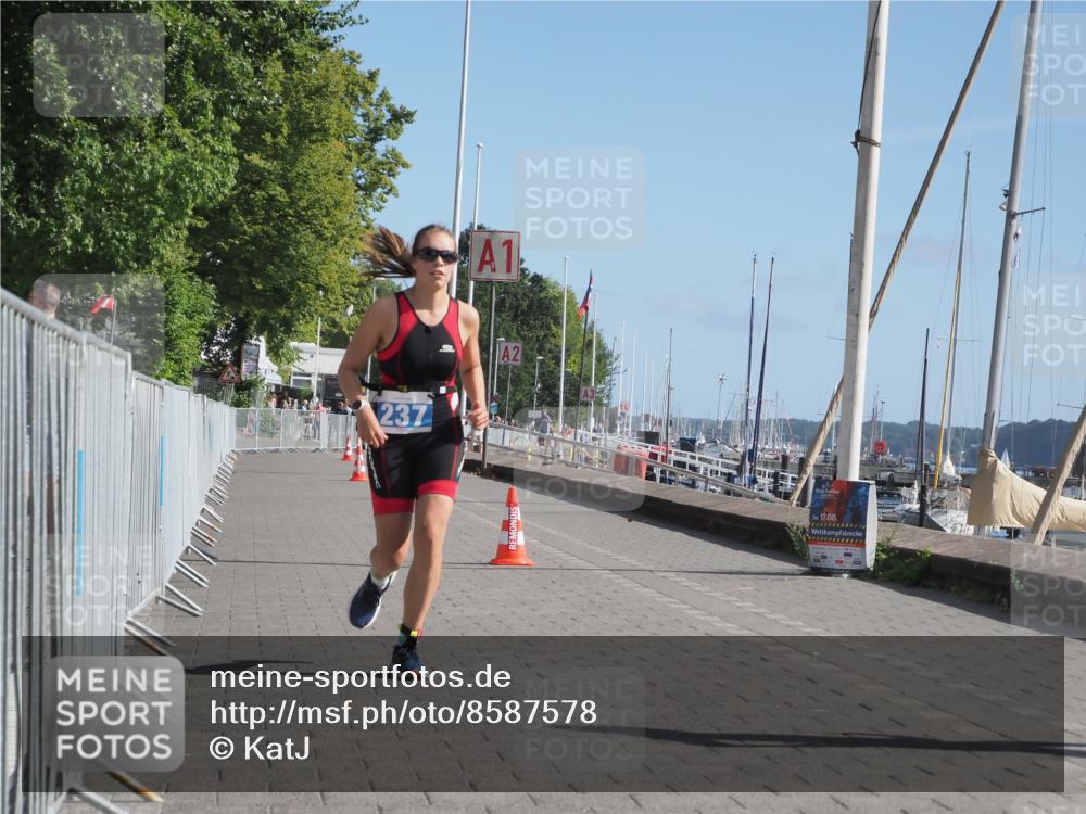 17.08.2025 - KN Förde Triathlon 2025 KatJ http://msf.ph/oto/8587578 17.08.2025 10:37:33 Laufen 237 meine-sportfotos.de