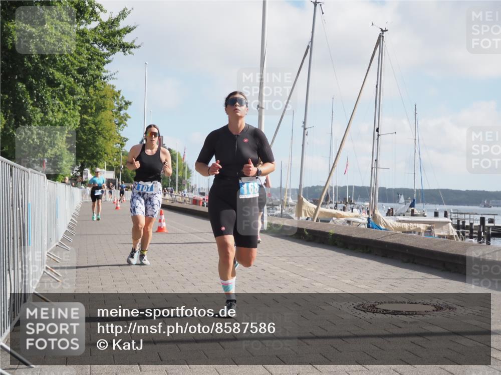 17.08.2025 - KN Förde Triathlon 2025 KatJ http://msf.ph/oto/8587586 17.08.2025 10:13:05 Laufen 107, 141, 168 meine-sportfotos.de