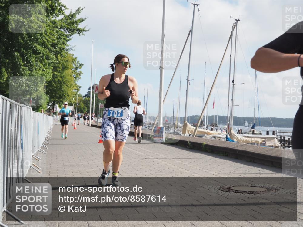 17.08.2025 - KN Förde Triathlon 2025 KatJ http://msf.ph/oto/8587614 17.08.2025 10:13:06 Laufen 107, 141, 168 meine-sportfotos.de