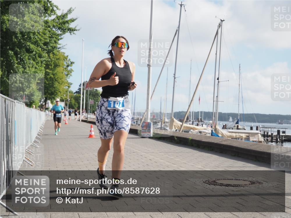 17.08.2025 - KN Förde Triathlon 2025 KatJ http://msf.ph/oto/8587628 17.08.2025 10:13:07 Laufen 107, 141, 168 meine-sportfotos.de