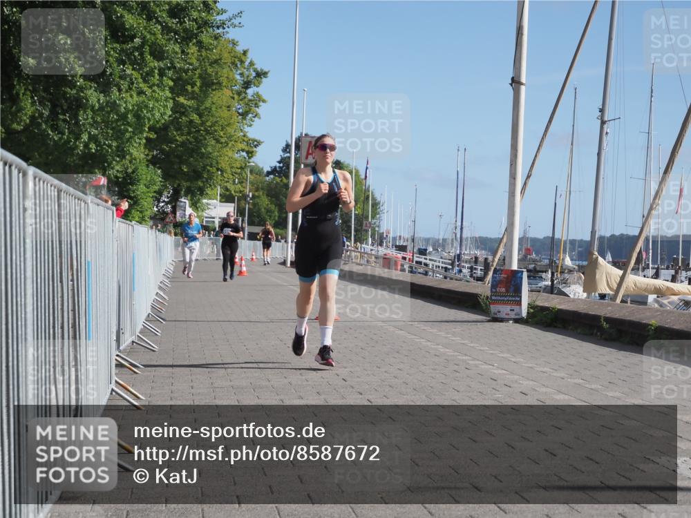 17.08.2025 - KN Förde Triathlon 2025 KatJ http://msf.ph/oto/8587672 17.08.2025 10:37:59 Laufen 174 meine-sportfotos.de