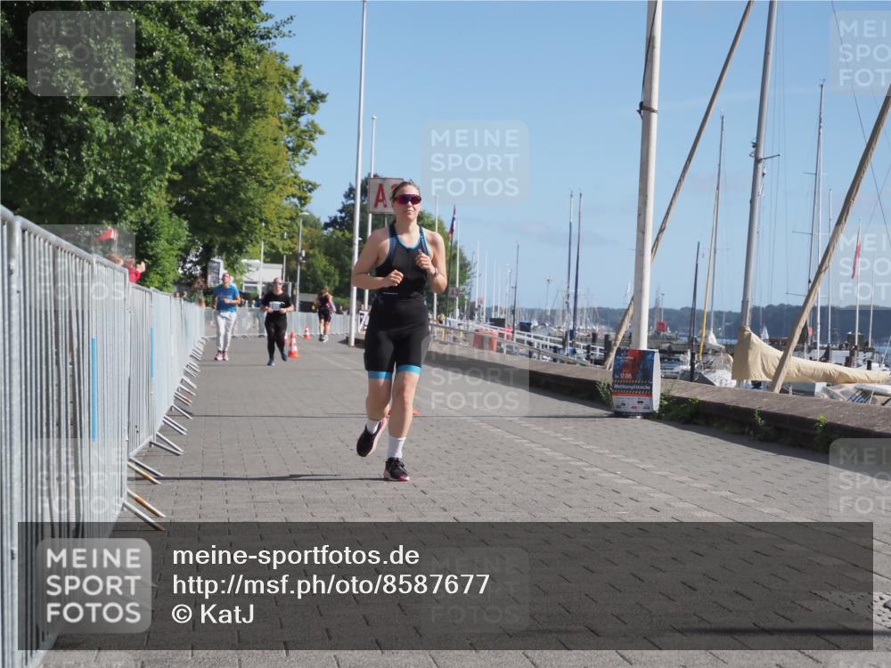 17.08.2025 - KN Förde Triathlon 2025 KatJ http://msf.ph/oto/8587677 17.08.2025 10:37:59 Laufen 174 meine-sportfotos.de
