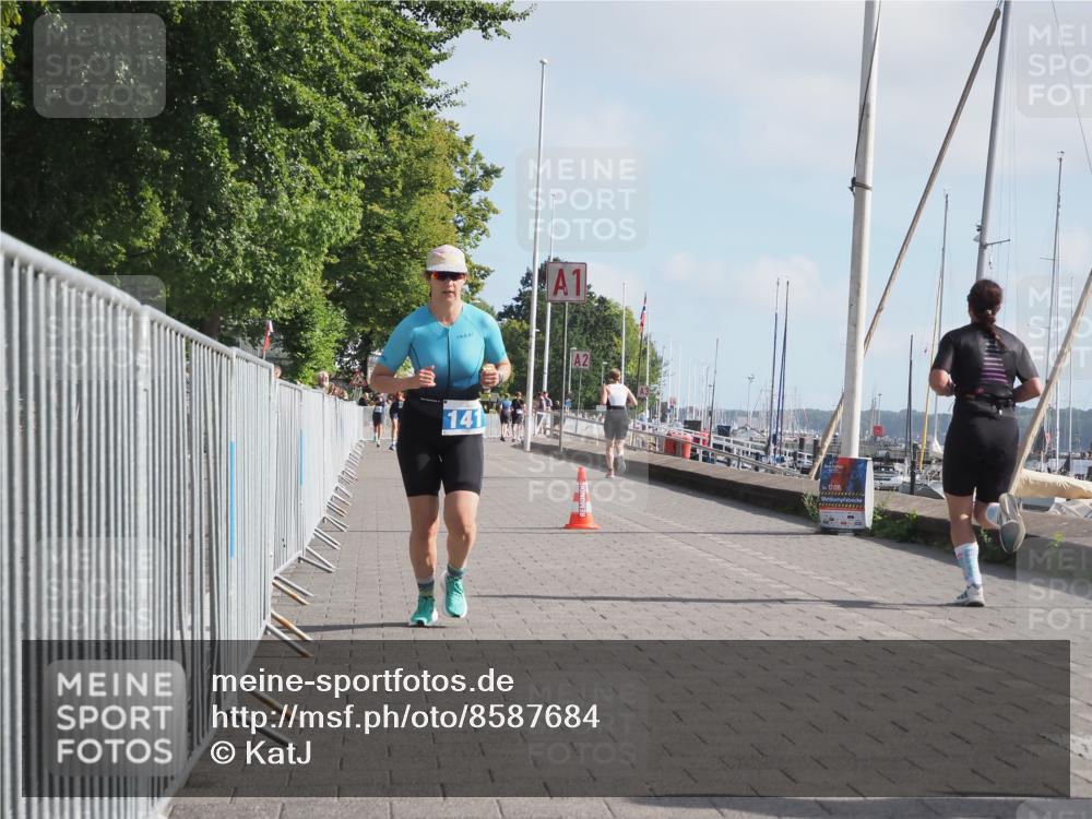 17.08.2025 - KN Förde Triathlon 2025 KatJ http://msf.ph/oto/8587684 17.08.2025 10:13:11 Laufen 141 meine-sportfotos.de