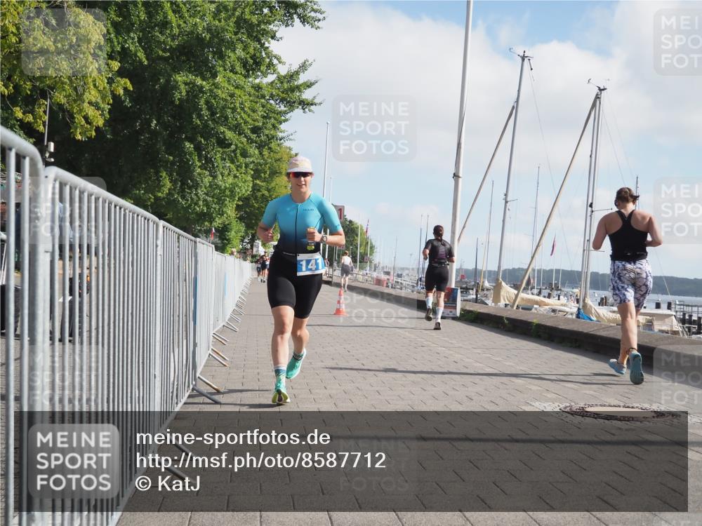 17.08.2025 - KN Förde Triathlon 2025 KatJ http://msf.ph/oto/8587712 17.08.2025 10:13:12 Laufen 141 meine-sportfotos.de