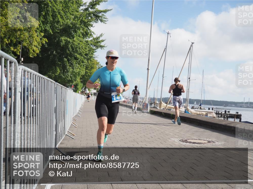 17.08.2025 - KN Förde Triathlon 2025 KatJ http://msf.ph/oto/8587725 17.08.2025 10:13:13 Laufen 141 meine-sportfotos.de