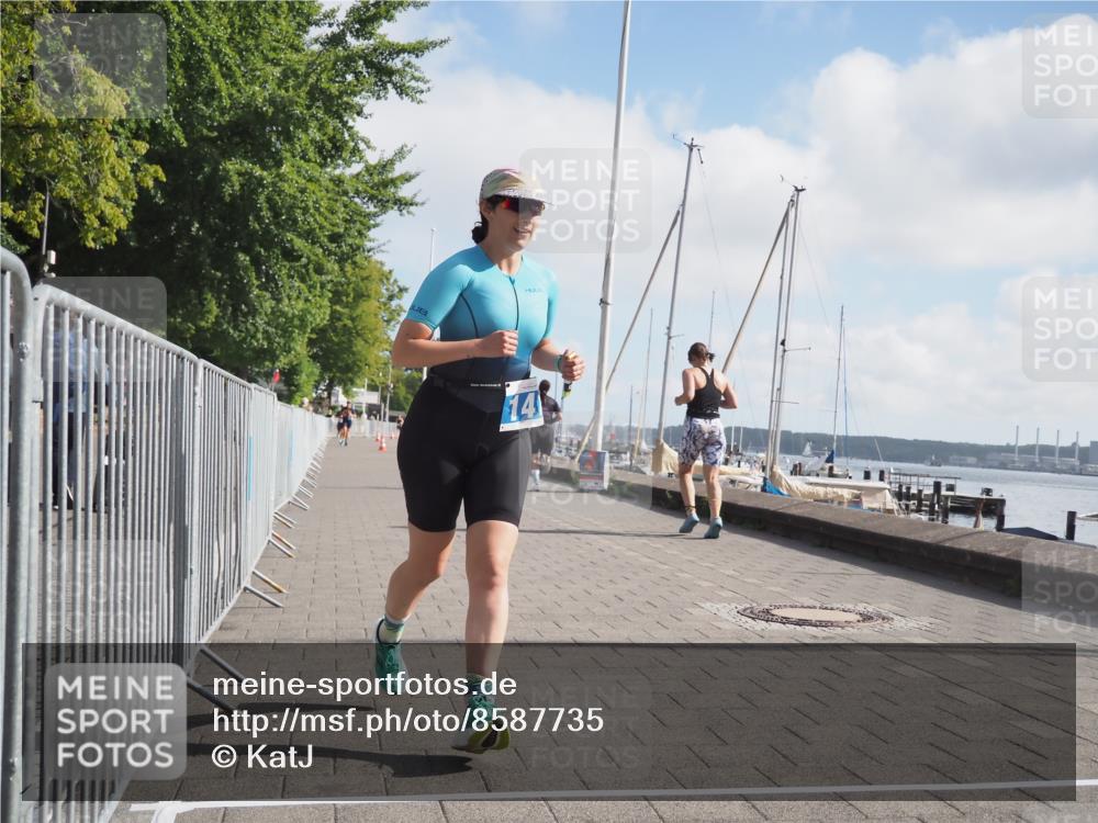 17.08.2025 - KN Förde Triathlon 2025 KatJ http://msf.ph/oto/8587735 17.08.2025 10:13:13 Laufen 141 meine-sportfotos.de