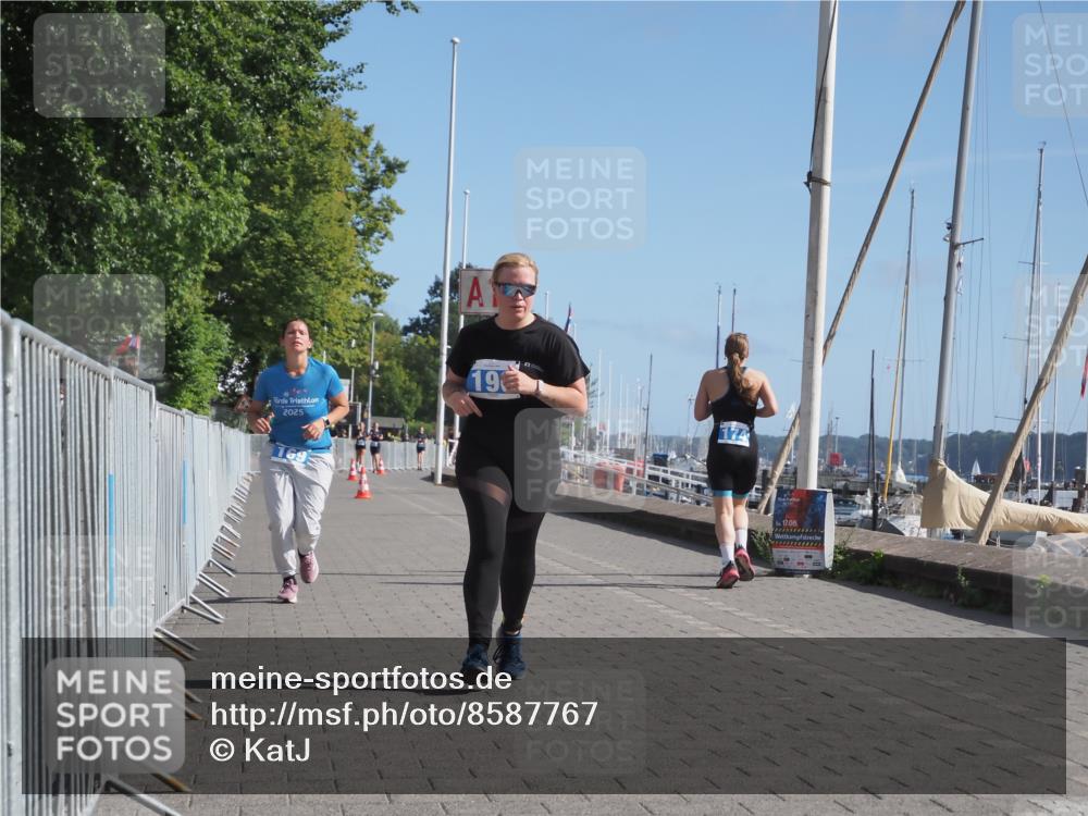 17.08.2025 - KN Förde Triathlon 2025 KatJ http://msf.ph/oto/8587767 17.08.2025 10:38:10 Laufen 169, 196 meine-sportfotos.de