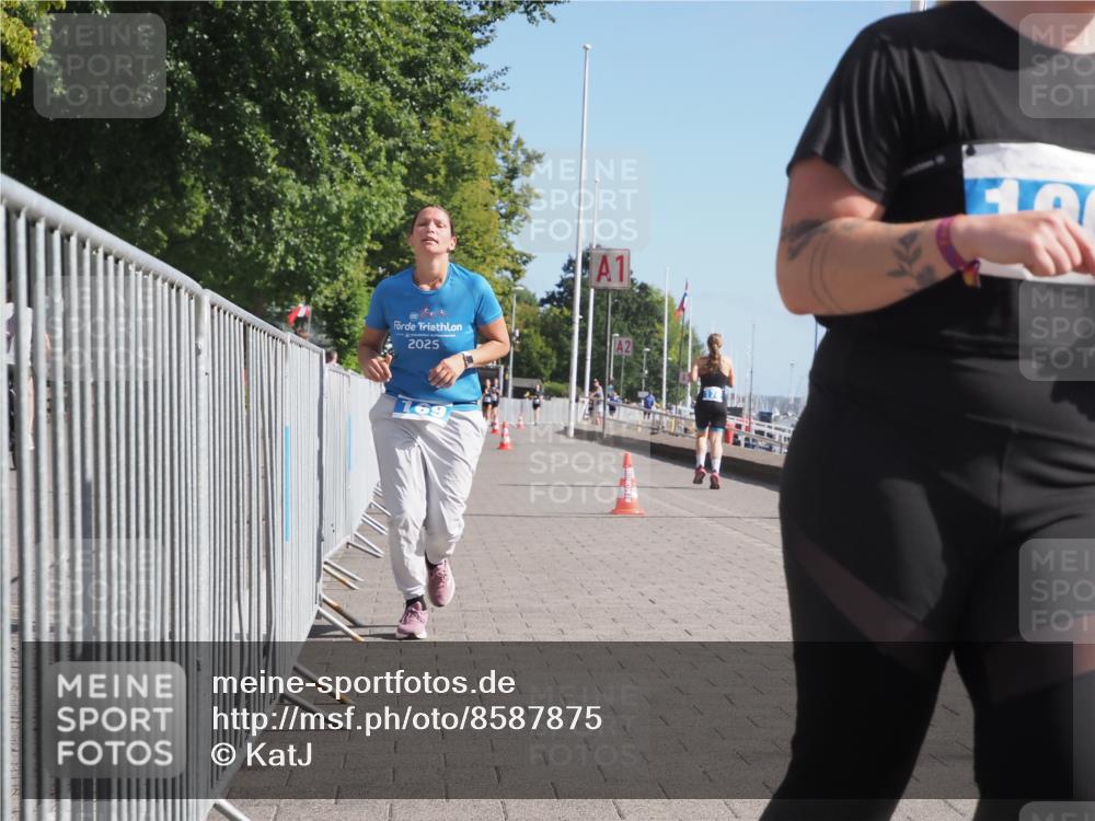 17.08.2025 - KN Förde Triathlon 2025 KatJ http://msf.ph/oto/8587875 17.08.2025 10:38:13 Laufen 169, 196 meine-sportfotos.de