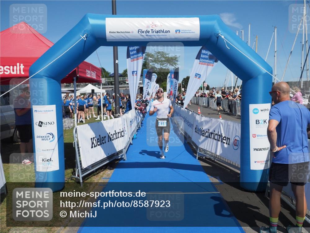 17.08.2025 - KN Förde Triathlon 2025 MichiJ http://msf.ph/oto/8587923 17.08.2025 13:42:43 Laufen 415, 419 meine-sportfotos.de
