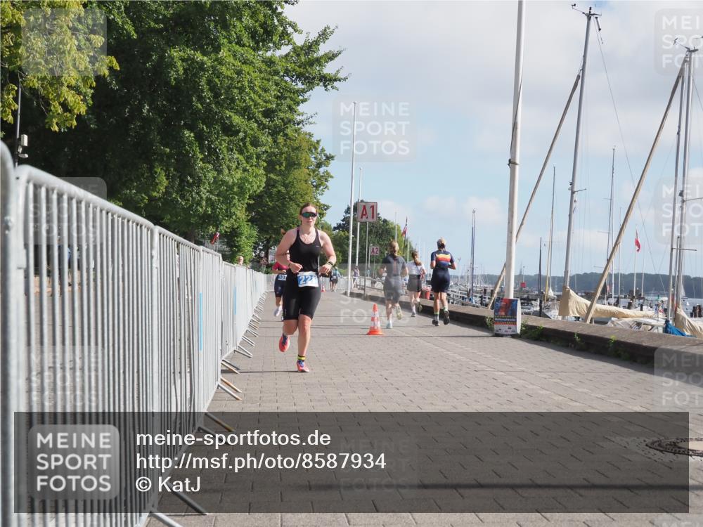 17.08.2025 - KN Förde Triathlon 2025 KatJ http://msf.ph/oto/8587934 17.08.2025 10:13:42 Laufen 137, 221 meine-sportfotos.de