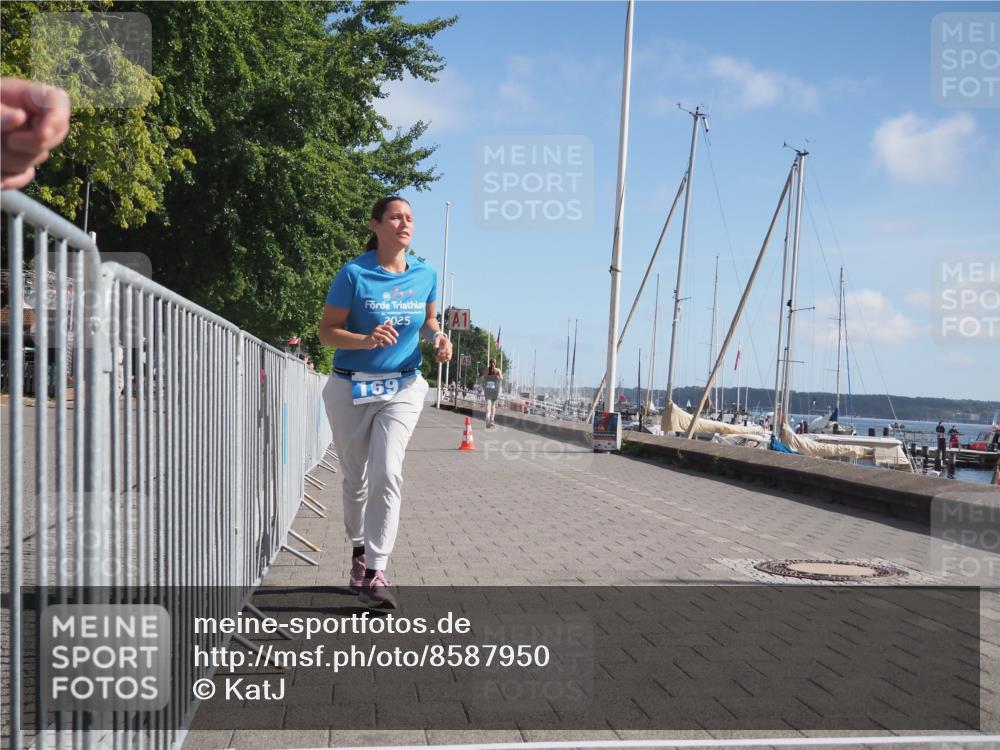 17.08.2025 - KN Förde Triathlon 2025 KatJ http://msf.ph/oto/8587950 17.08.2025 10:38:15 Laufen 169, 196 meine-sportfotos.de