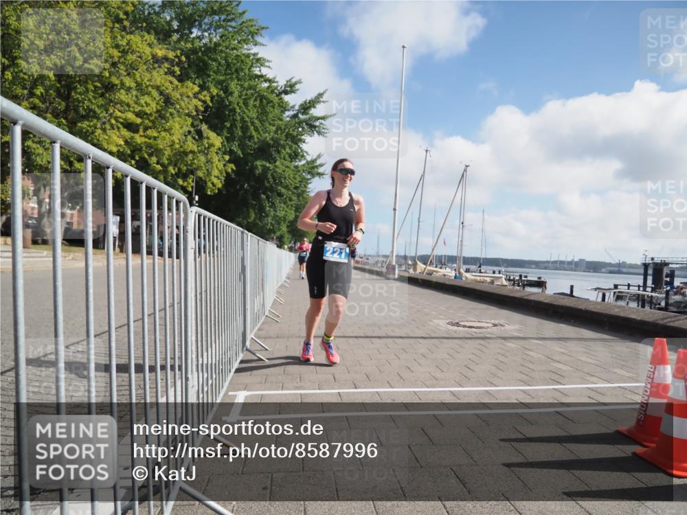 17.08.2025 - KN Förde Triathlon 2025 KatJ http://msf.ph/oto/8587996 17.08.2025 10:13:45 Laufen 137, 221 meine-sportfotos.de