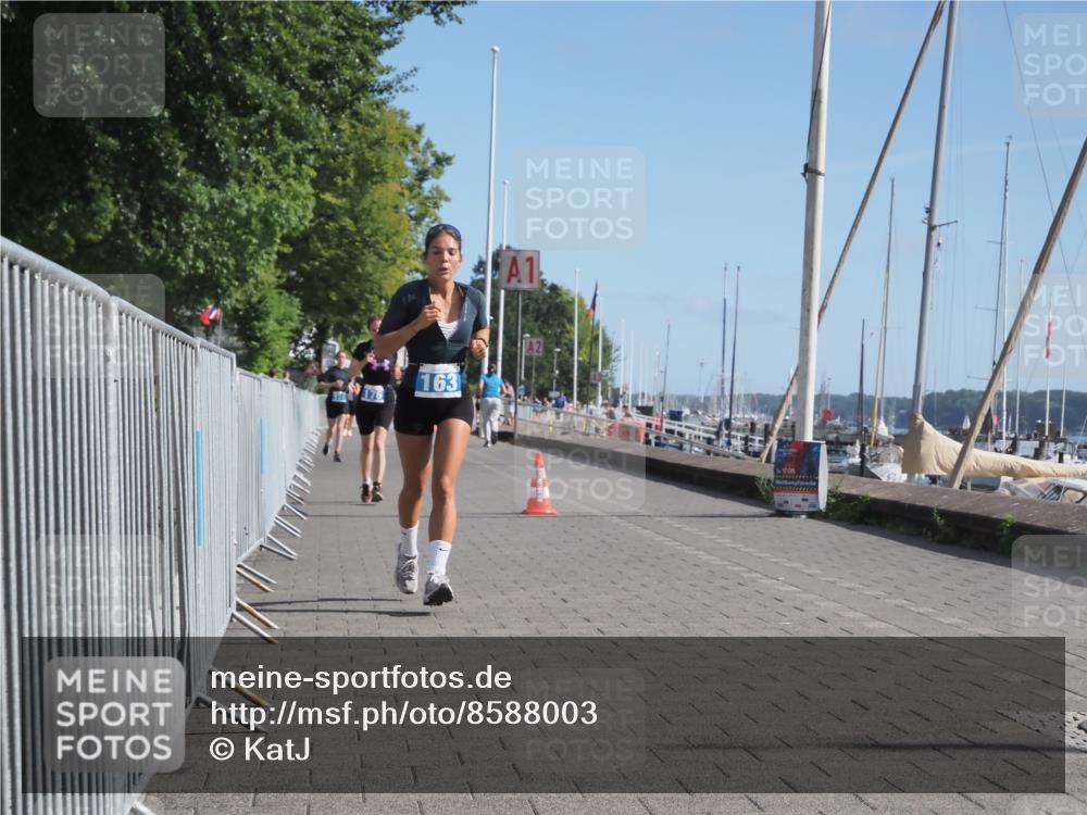 17.08.2025 - KN Förde Triathlon 2025 KatJ http://msf.ph/oto/8588003 17.08.2025 10:38:38 Laufen 163, 176 meine-sportfotos.de